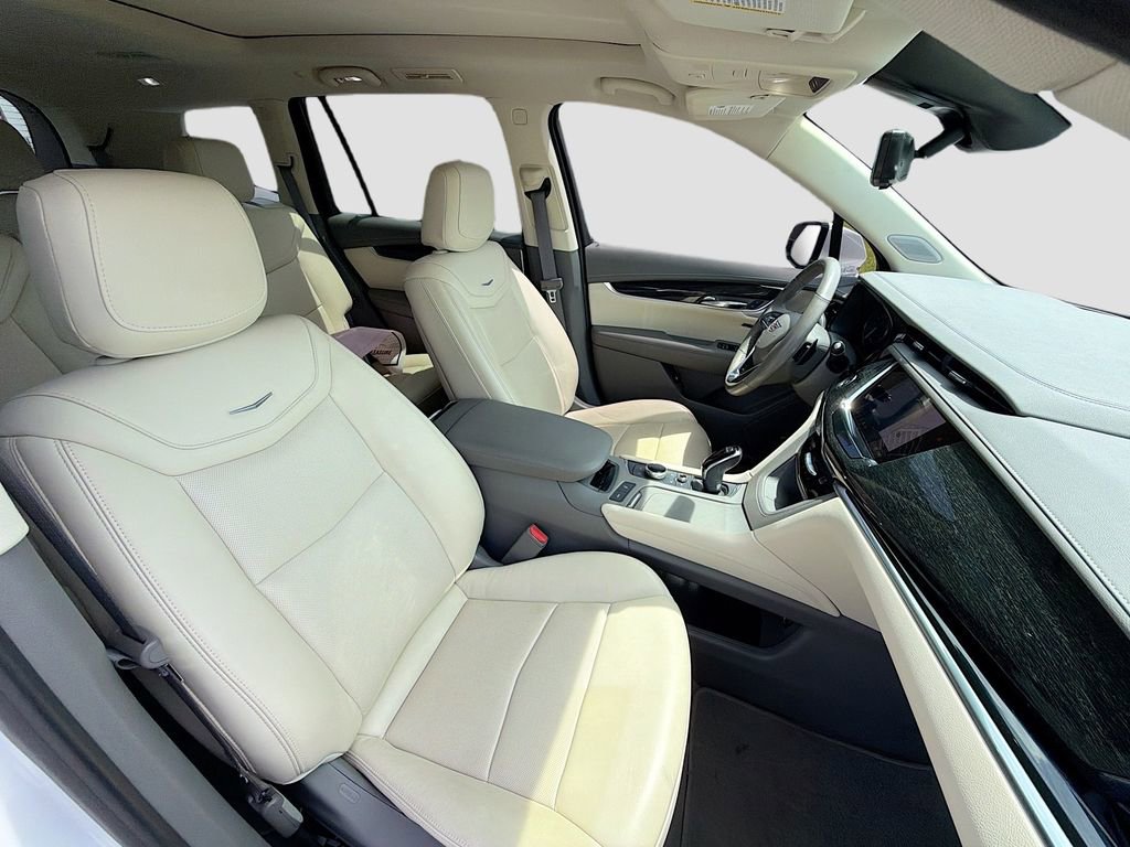 Used 2021 Cadillac XT6 Premium Luxury image 16