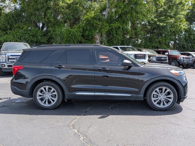 Used 2021 Ford Explorer XLT w/ Equipment Group 202A image 5