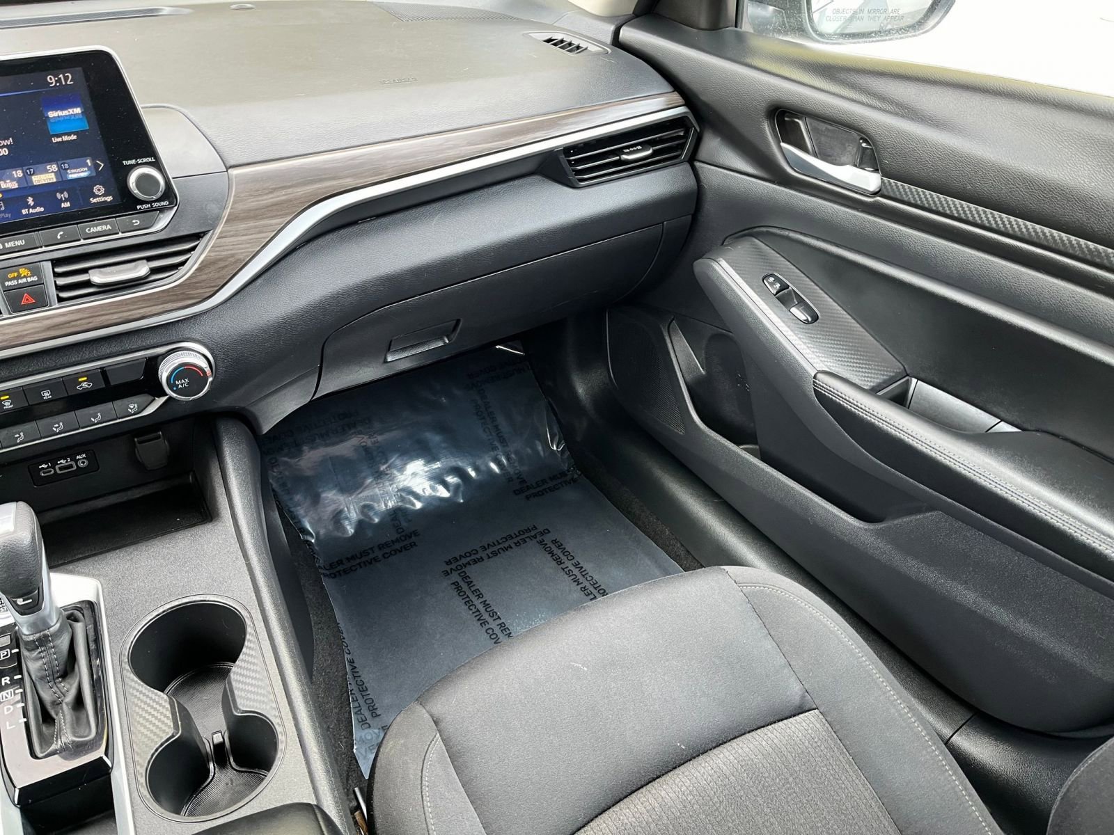 Used 2025 Nissan Altima 2.5 SV image 31