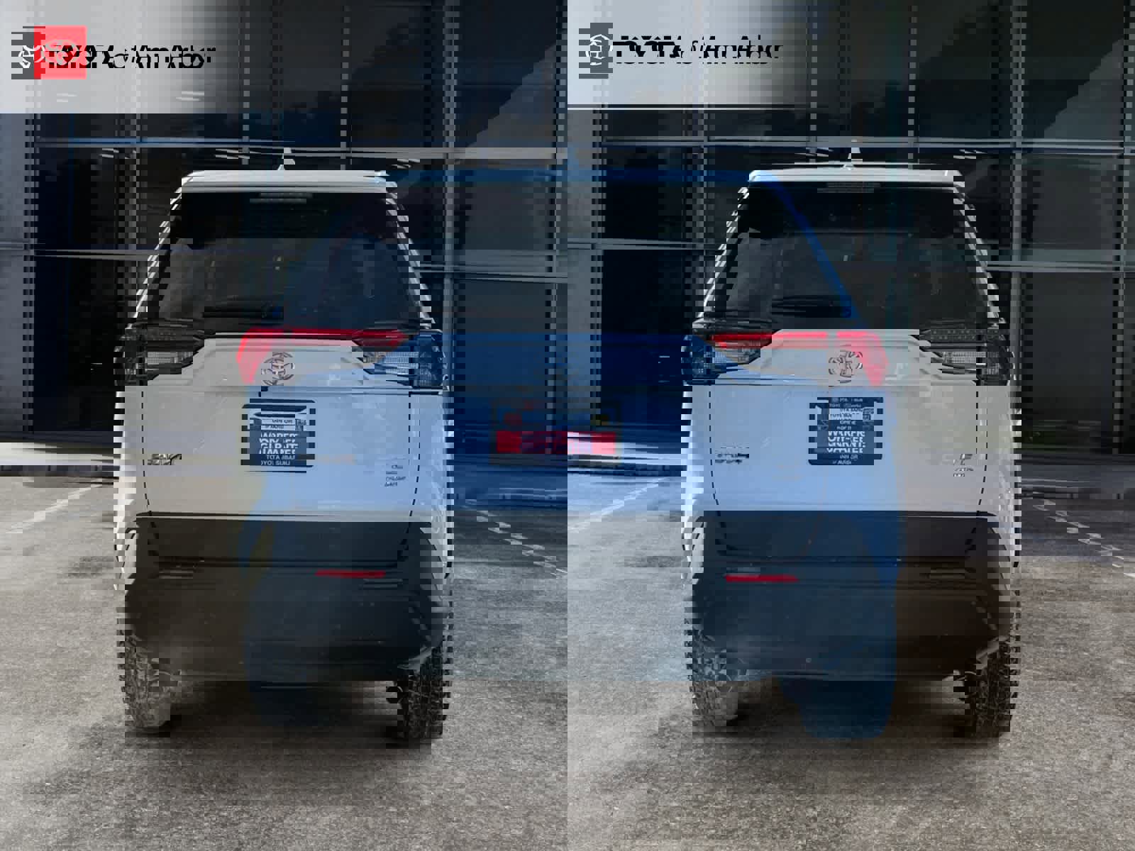 Used 2024 Toyota RAV4 LE image 8