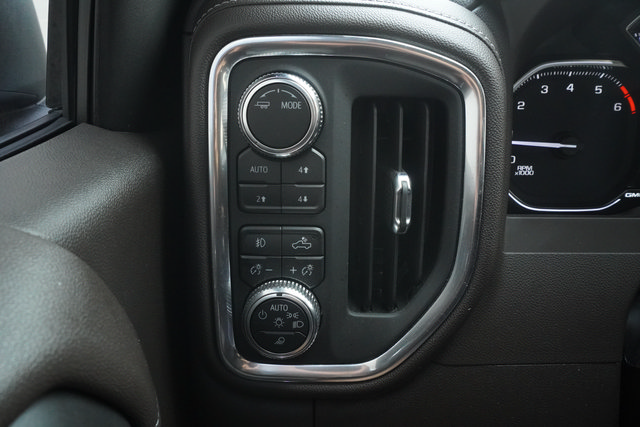 Used 2022 GMC Sierra 1500 SLT w/ SLT Premium Plus Package AWD/4WD image 27