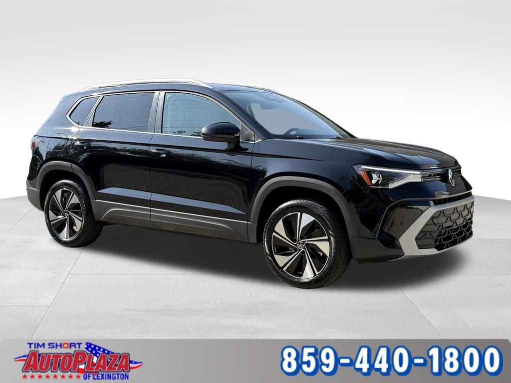 Used 2025 Volkswagen Taos SE AWD/4WD image 8