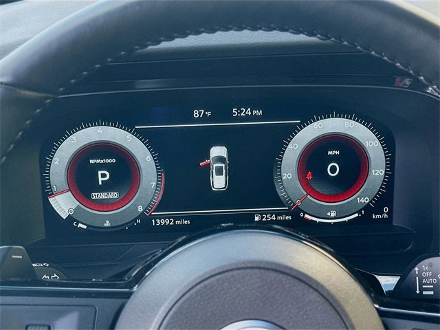 Used 2024 Nissan Pathfinder Platinum w/ Cargo Package image 9