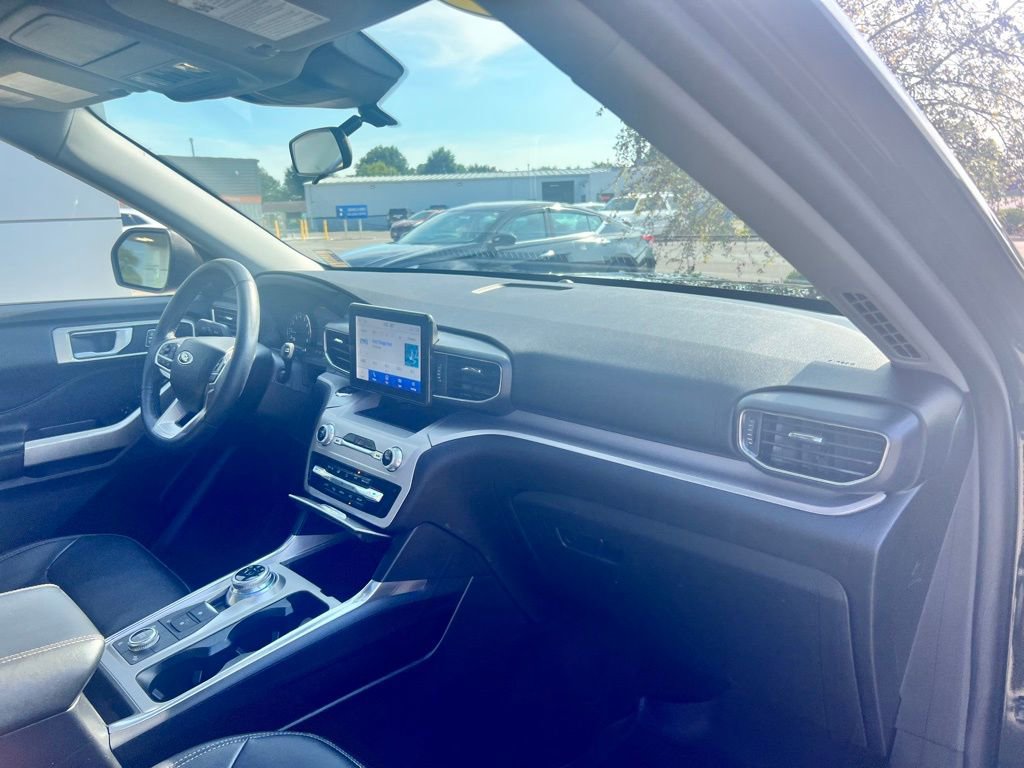 Used 2023 Ford Explorer XLT w/ Equipment Group 202A image 39