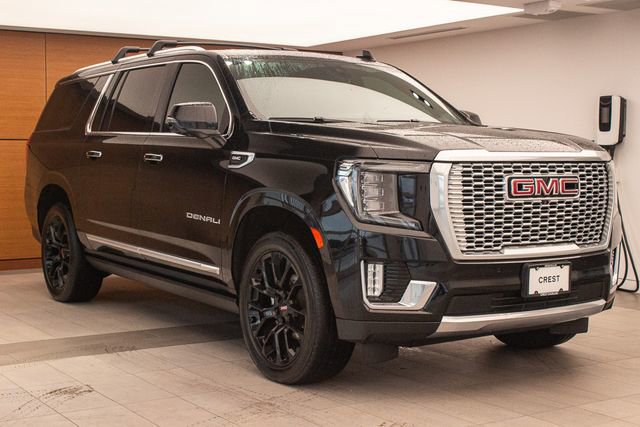 Used 2022 GMC Yukon XL Denali w/ Denali Premium Package AWD/4WD image 5