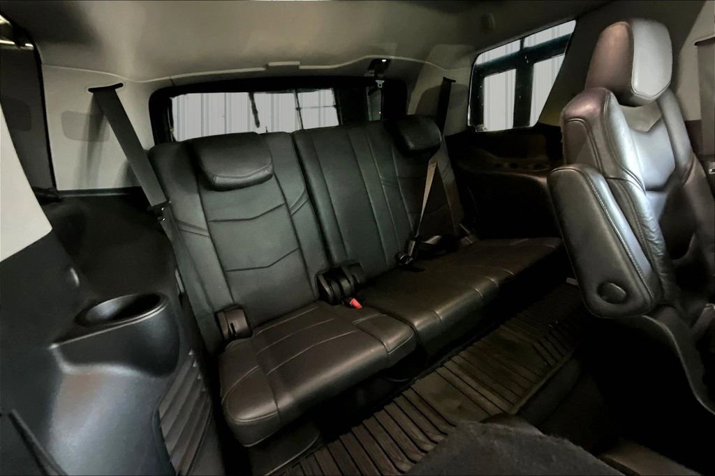 Used 2017 Cadillac Escalade Luxury AWD/4WD image 28