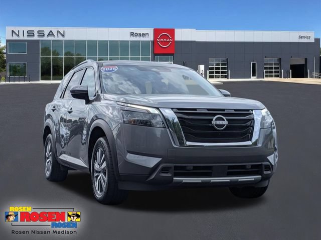 Certified 2025 Nissan Pathfinder SL AWD/4WD 360° Tour