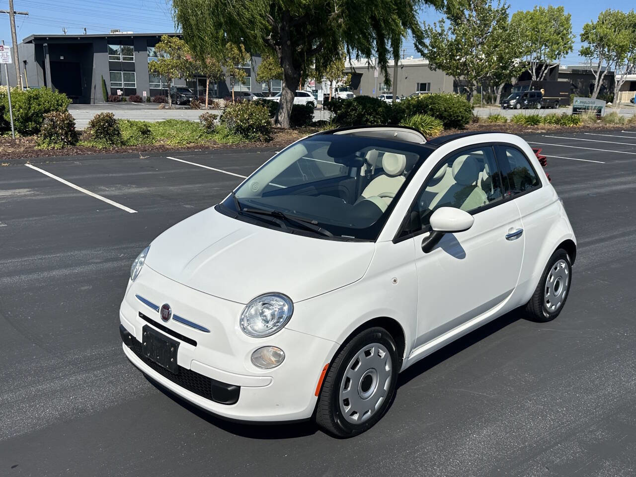 Used 2016 FIAT 500 Pop FWD image 2