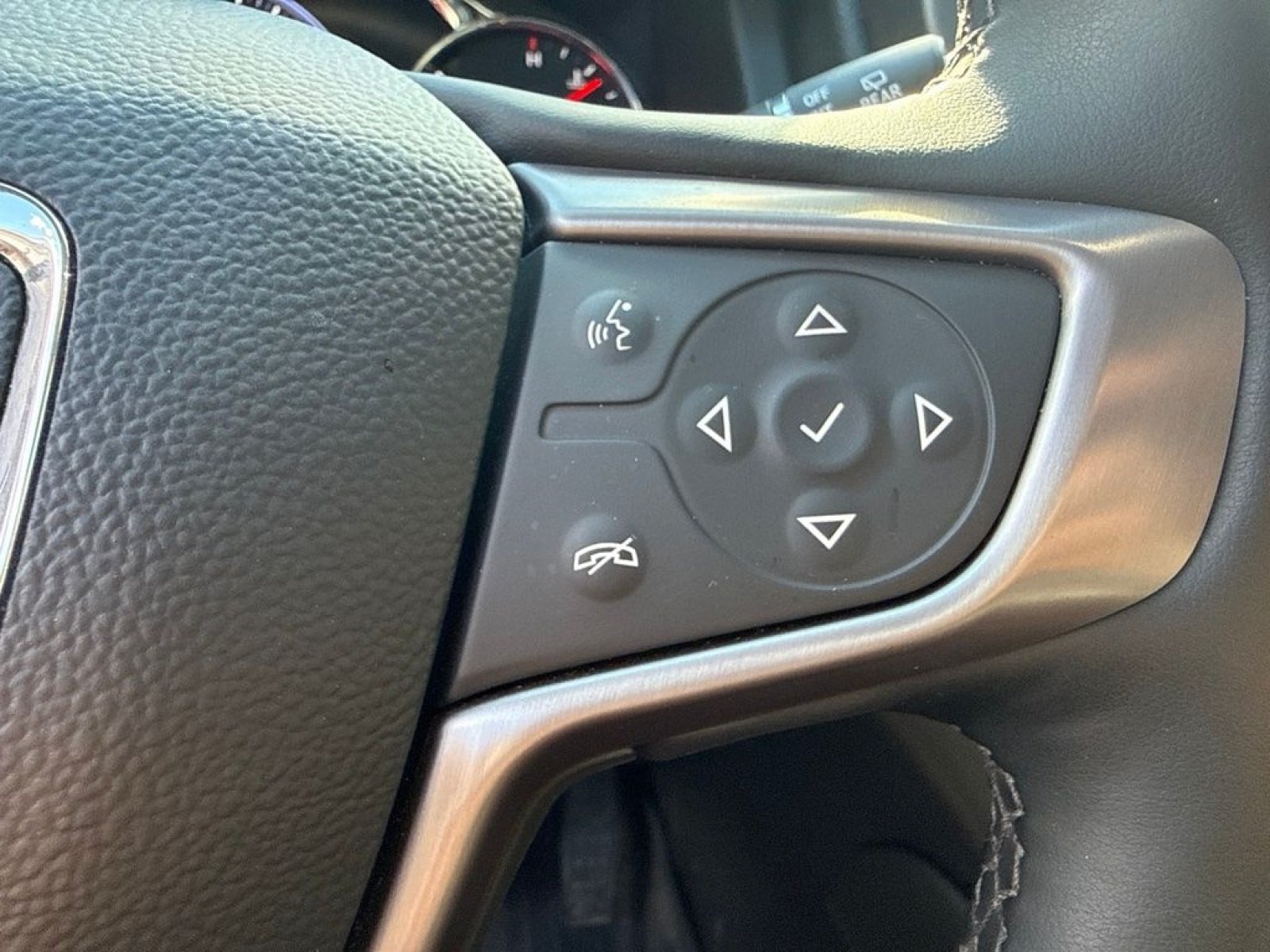 Used 2023 GMC Acadia AT4 w/ Technology Package AWD/4WD image 12