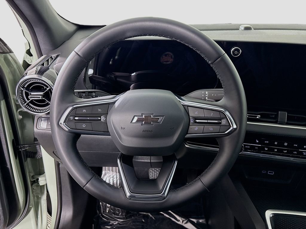 Used 2026 Chevrolet Equinox LT w/ Convenience Package II image 12