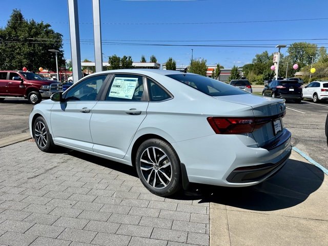 New 2026 Volkswagen Jetta SE image 5