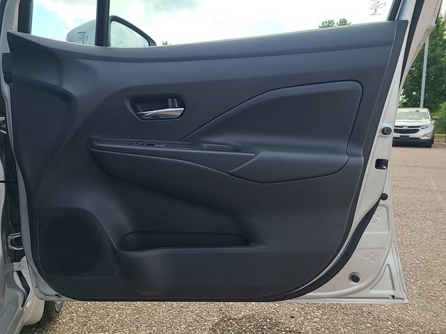 New 2025 Nissan Versa SV w/ Trunk Package FWD image 22