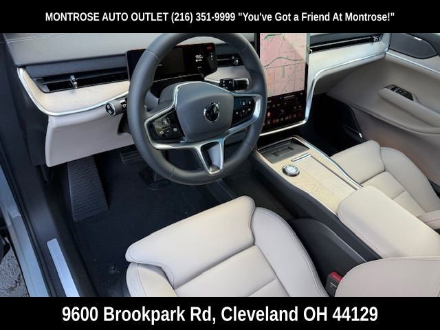 New 2025 Volvo EX90 Plus image 12