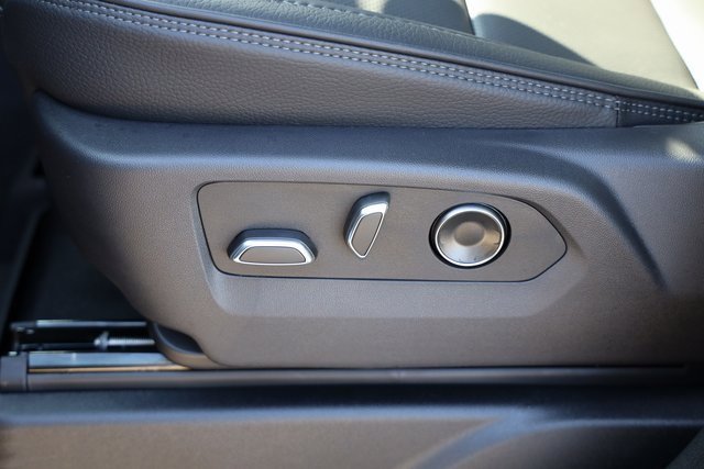 New 2026 GMC Yukon XL Denali w/ Denali Reserve Package image 17