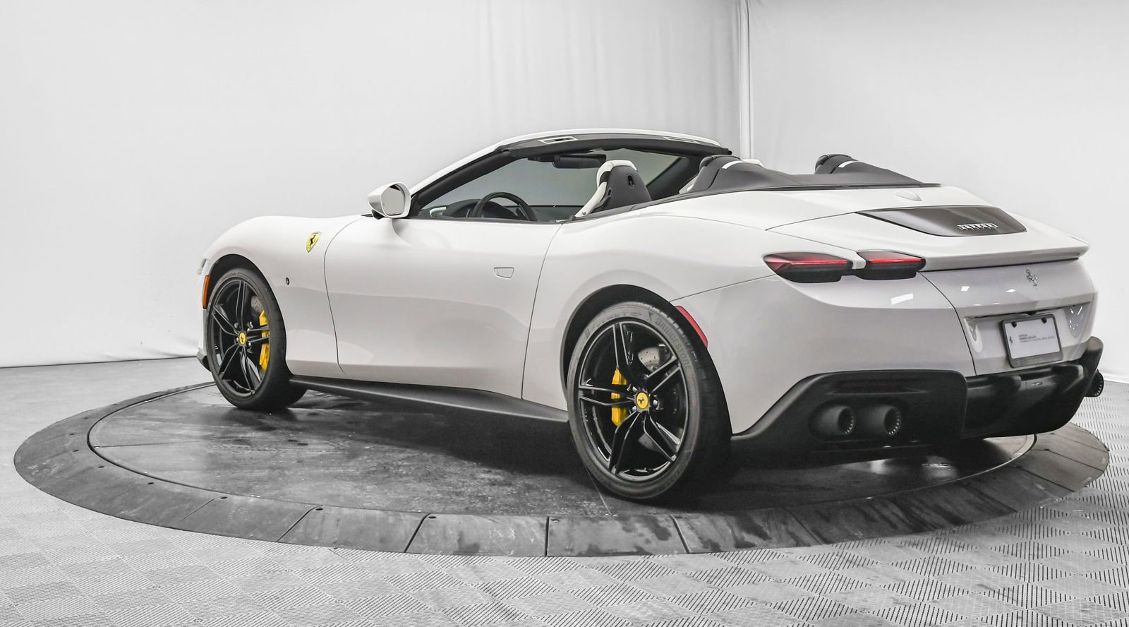 Certified 2024 Ferrari Roma Spider image 6