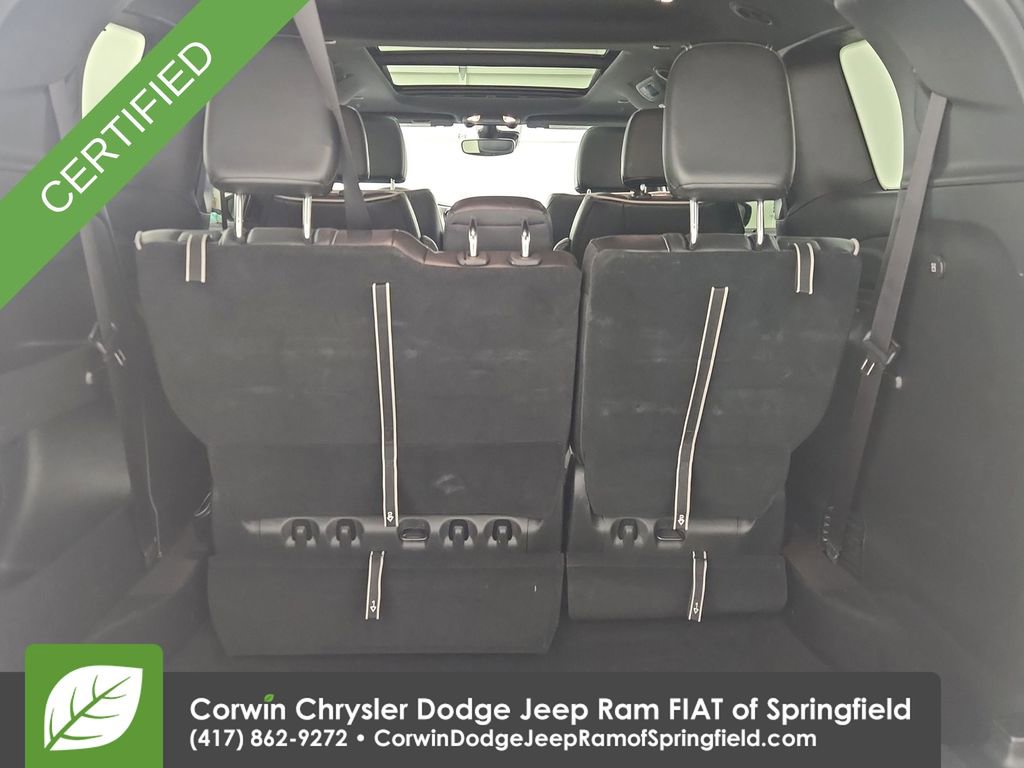 Certified 2025 Chrysler Pacifica Limited image 32