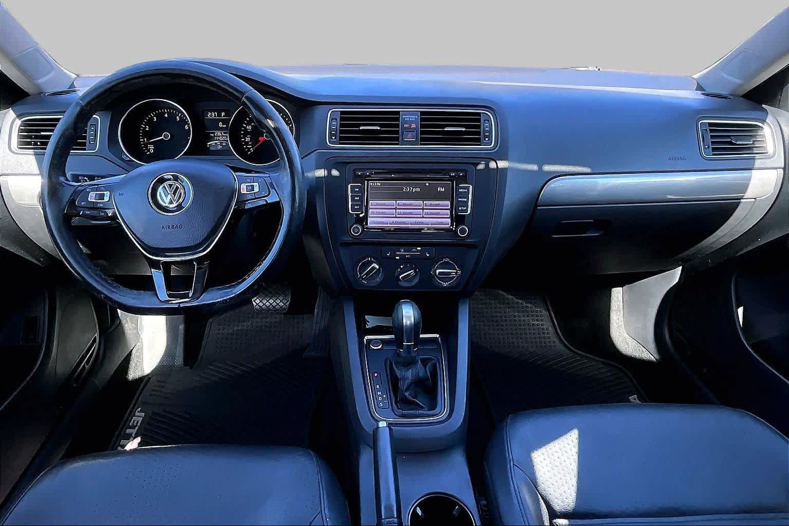Used 2015 Volkswagen Jetta SE FWD image 15