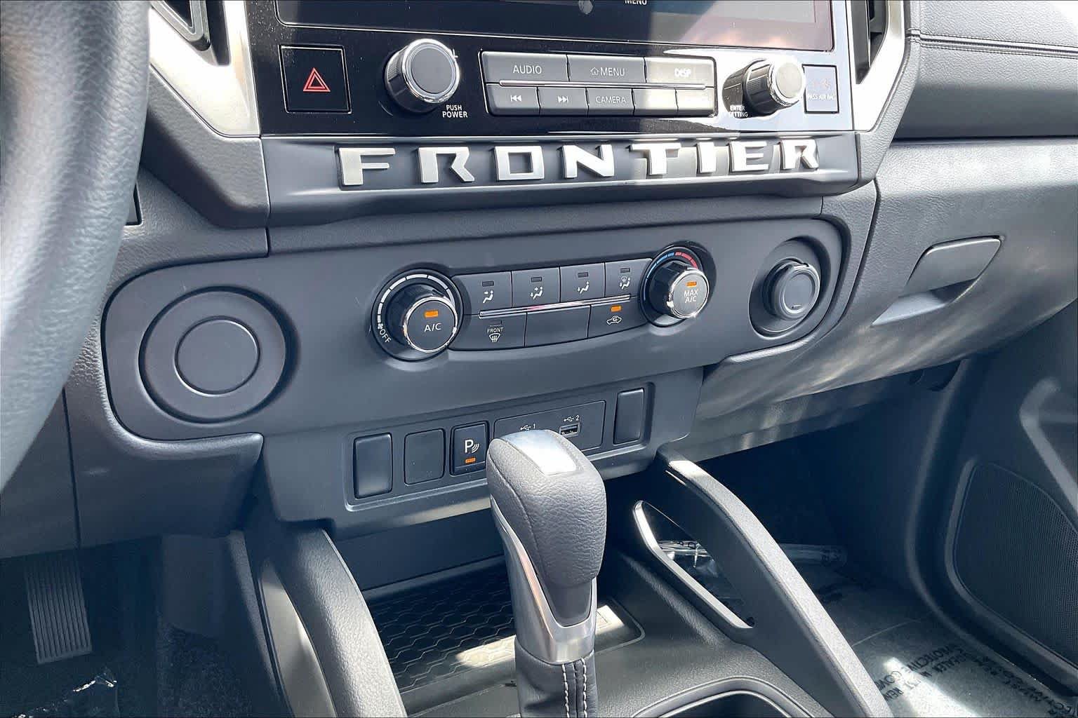 Used 2025 Nissan Frontier SV RWD image 31