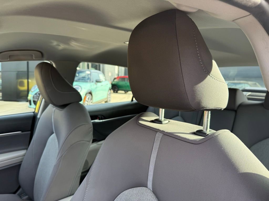 Used 2022 Toyota Camry LE image 12