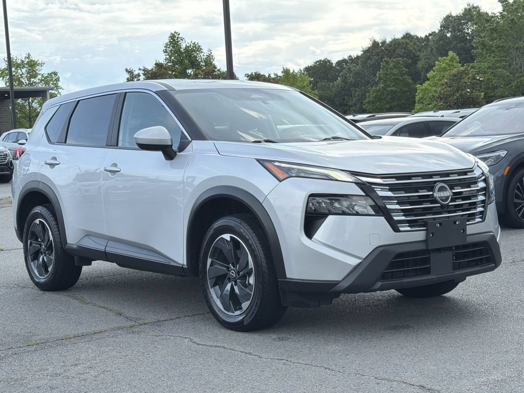 Used 2024 Nissan Rogue SV FWD image 7