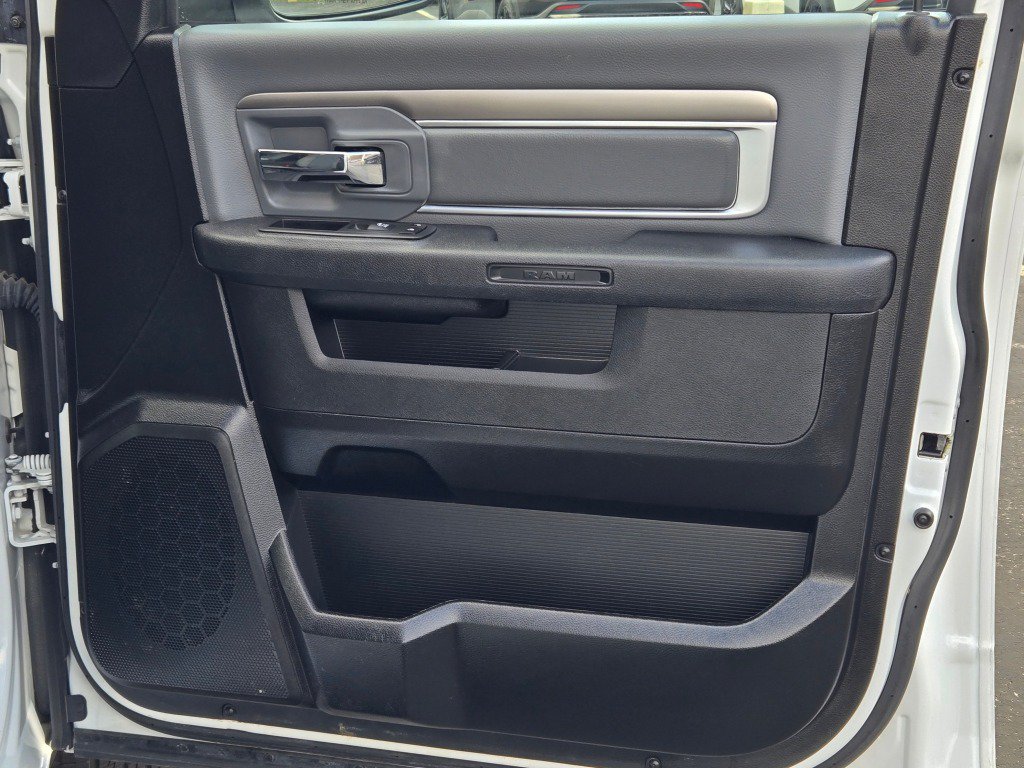 Used 2024 RAM 1500 Classic SLT AWD/4WD image 6