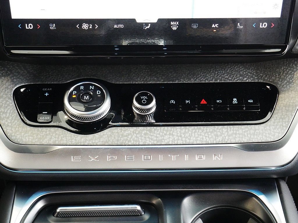 New 2027 Ford Expedition Tremor w/ Driver's Package AWD/4WD image 22
