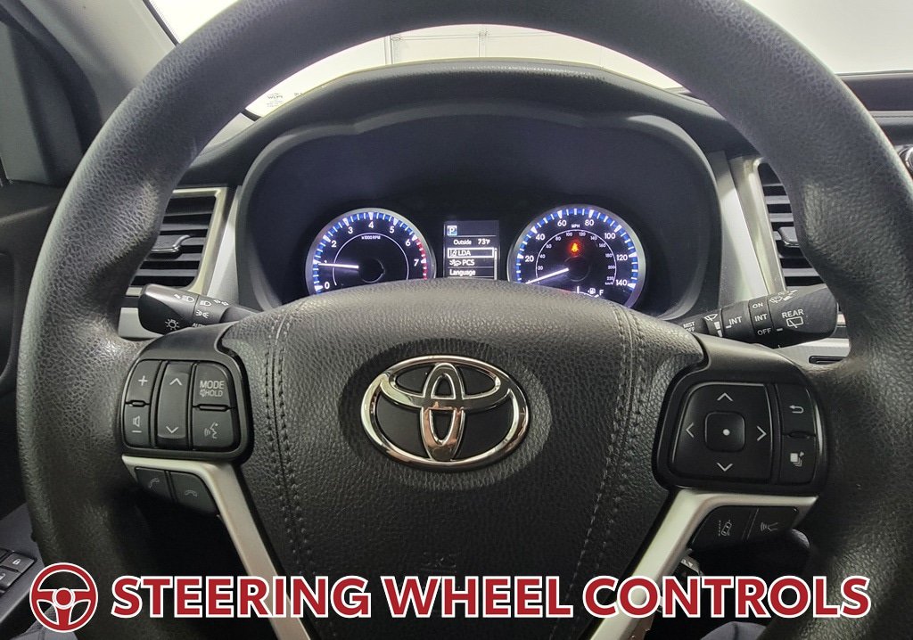 Used 2019 Toyota Highlander LE FWD image 19