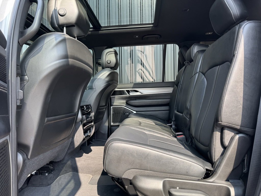 Used 2024 Jeep Wagoneer Series II image 22