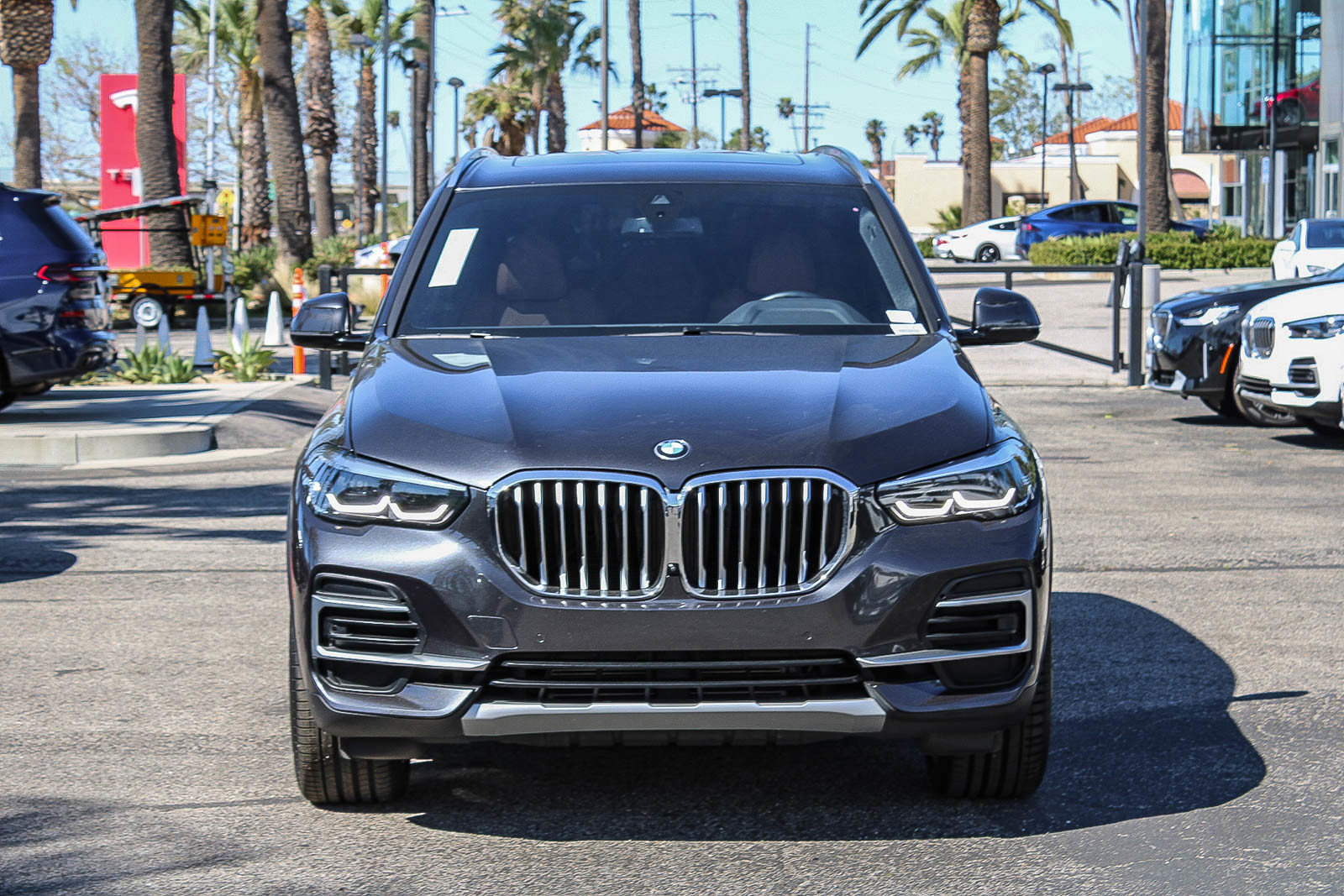 Used 2023 BMW X5 xDrive40i w/ Parking Assistance Package image 2