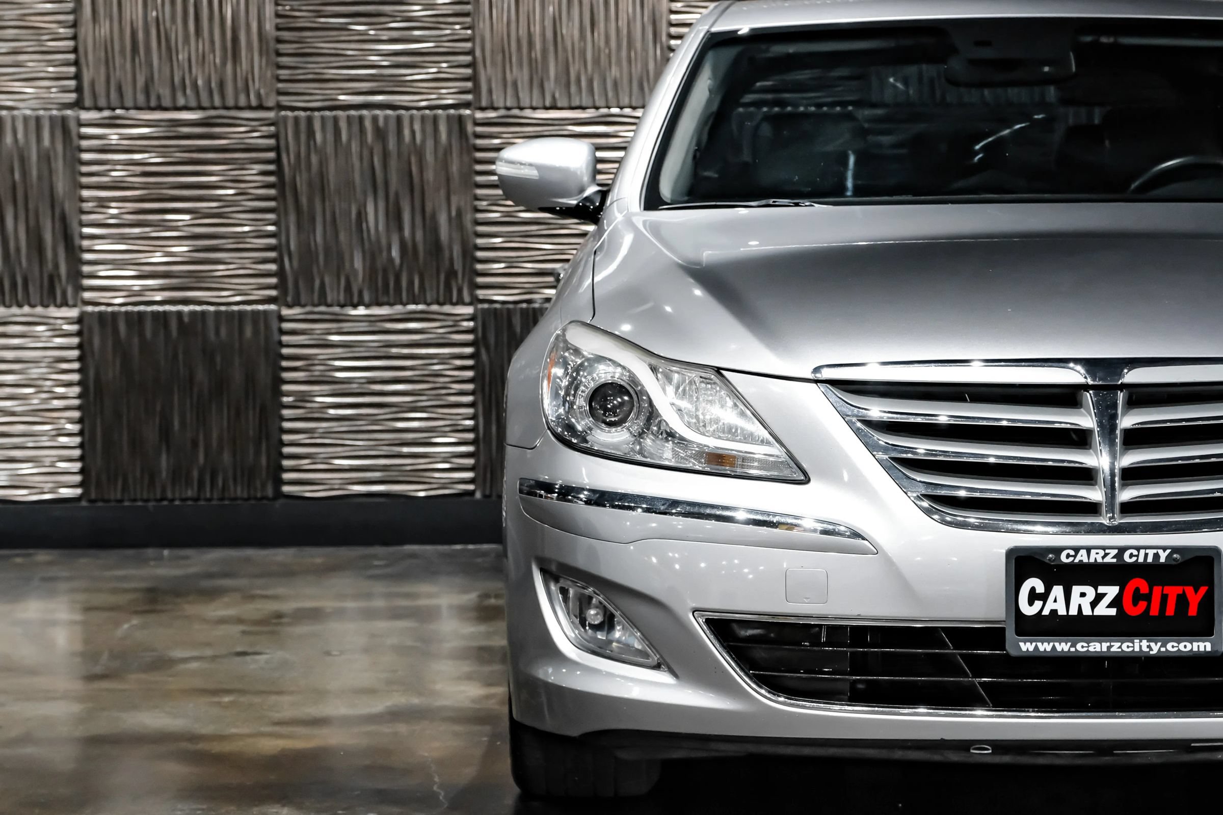 Used 2013 Hyundai Genesis 3.8 w/ Premium Pkg RWD image 41