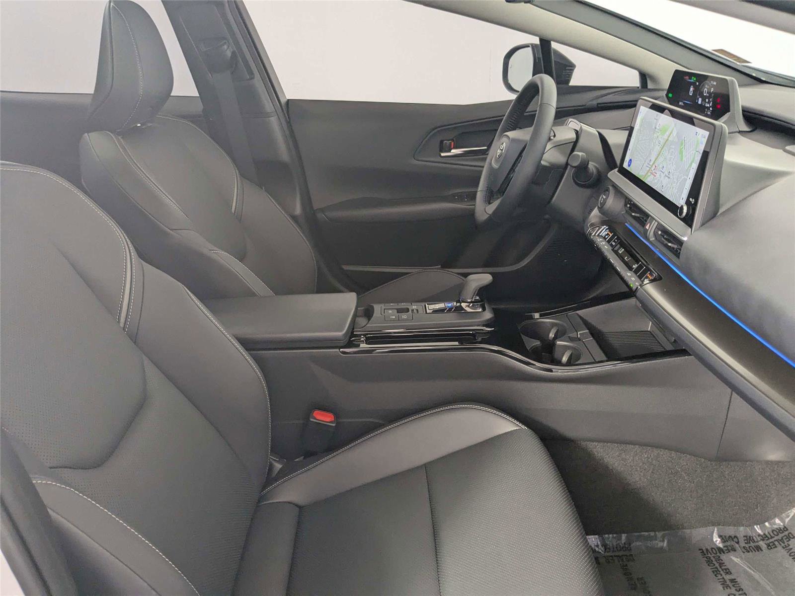 Used 2026 Toyota Prius Plug-In Hybrid FWD image 34