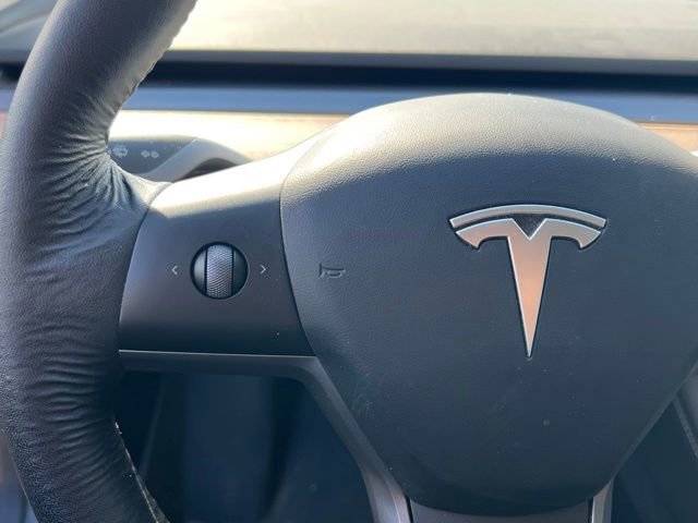 Used 2023 Tesla Model 3 Standard Range image 18
