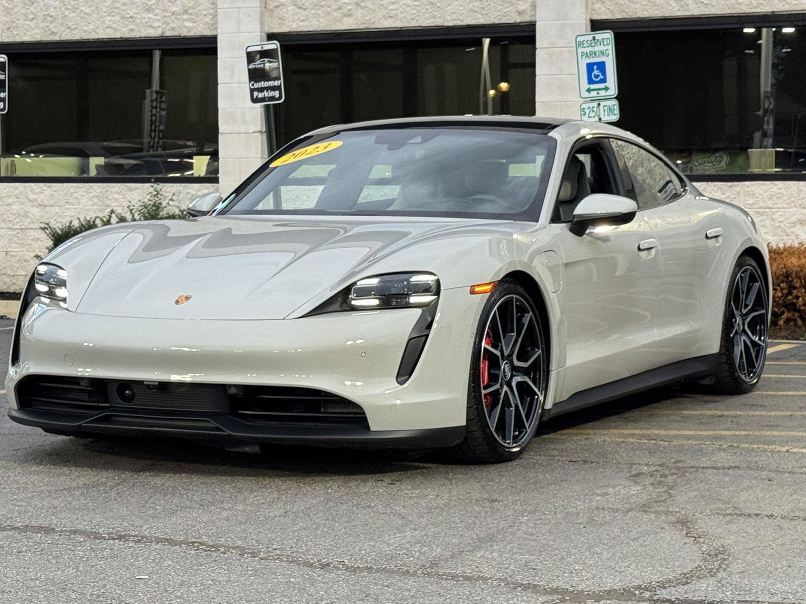 Used 2023 Porsche Taycan 4S w/ Premium Package AWD/4WD image 18