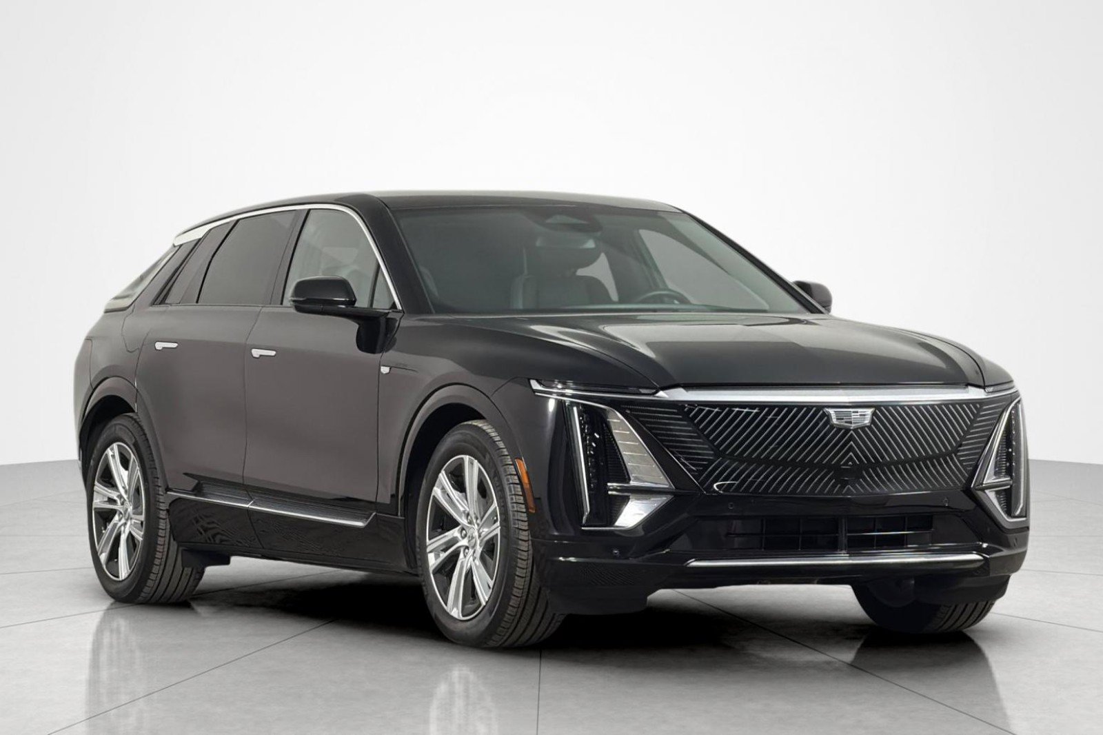 Used 2024 Cadillac Lyriq Tech AWD/4WD image 7