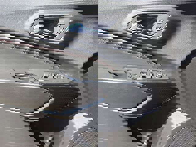 New 2026 Chevrolet Trax RS w/ Driver Confidence Package image 17