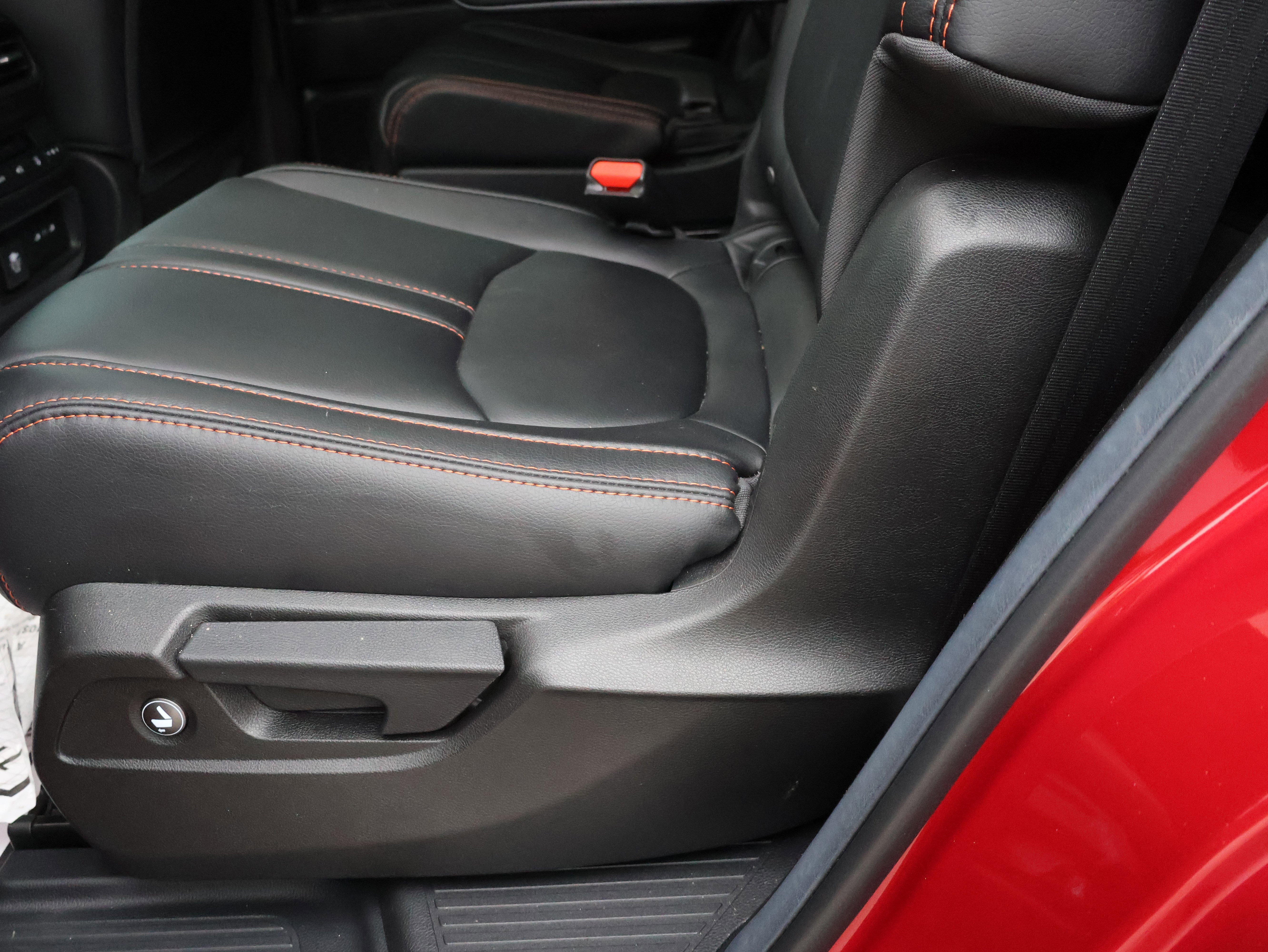 Used 2025 Honda Pilot TrailSport image 23