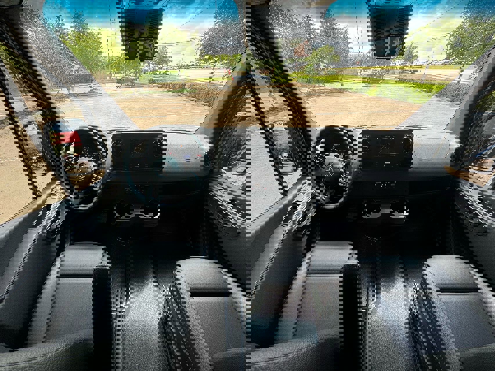 Used 2019 Mercedes-Benz Sprinter 2500 image 28