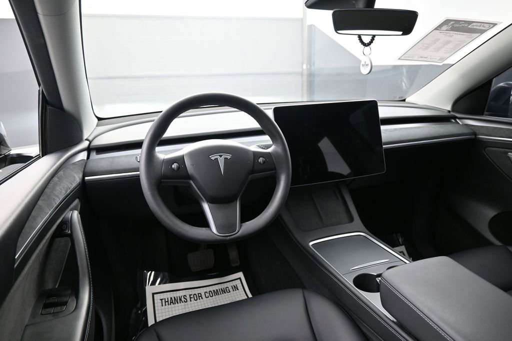 Used 2023 Tesla Model Y Long Range AWD/4WD image 29