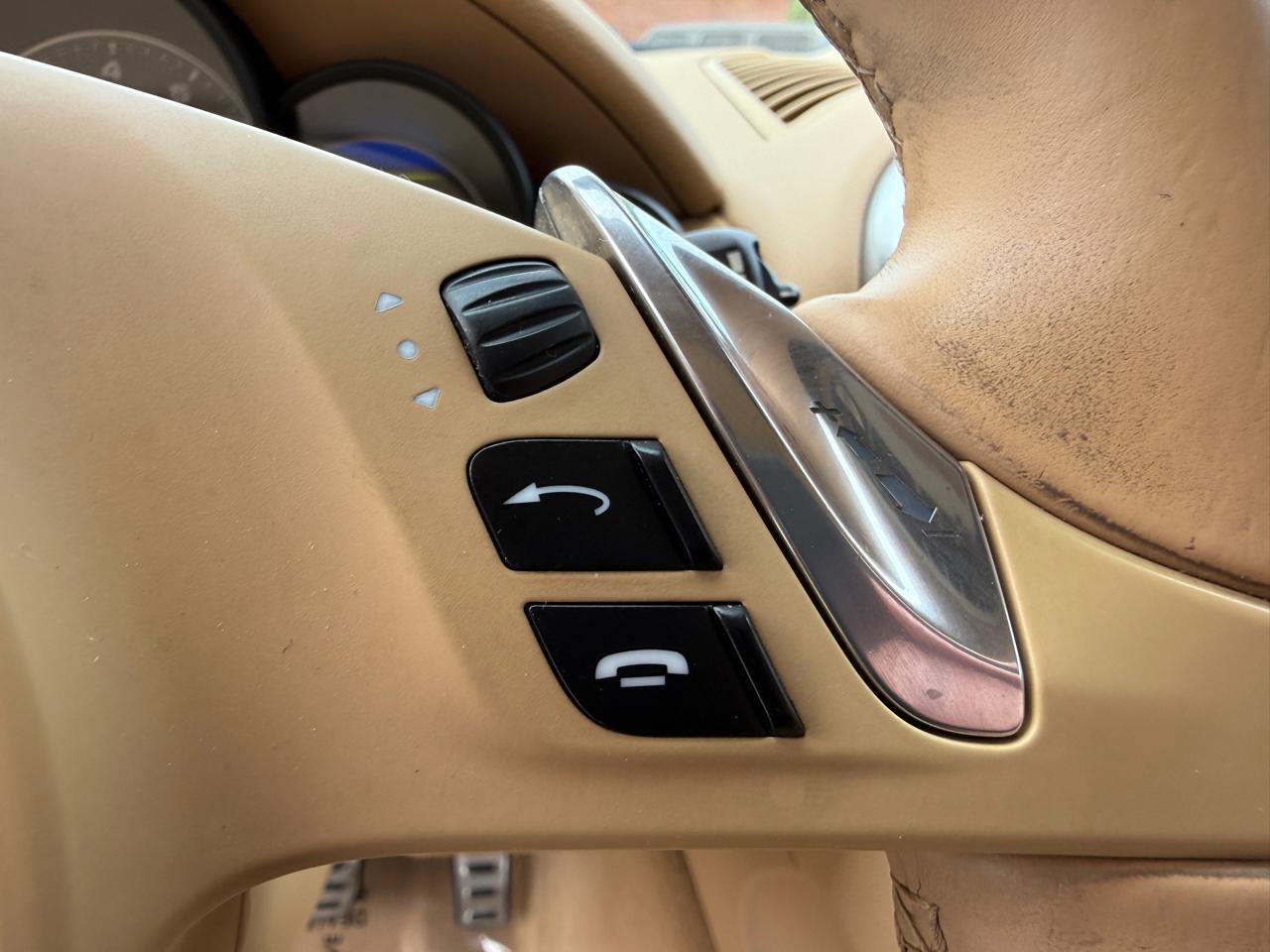 Used 2014 Porsche Cayenne S AWD/4WD image 16