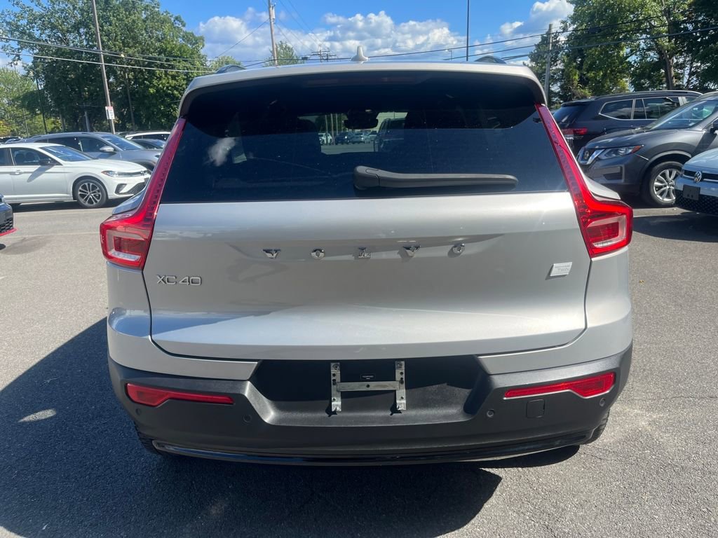 Used 2023 Volvo XC40 Recharge Ultimate image 5
