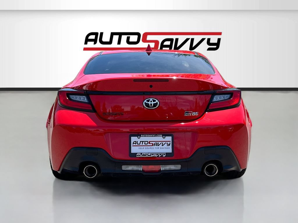 Used 2025 Toyota GR86 w/ ALL Weather Mat Package (TMS) RWD image 6