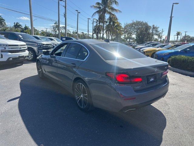 Used 2022 BMW 530i xDrive w/ Premium Package image 11