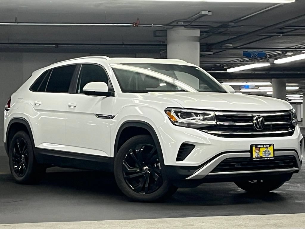 Used 2023 Volkswagen Atlas Cross Sport SE w/ Panoramic Sunroof Package AWD/4WD image 2
