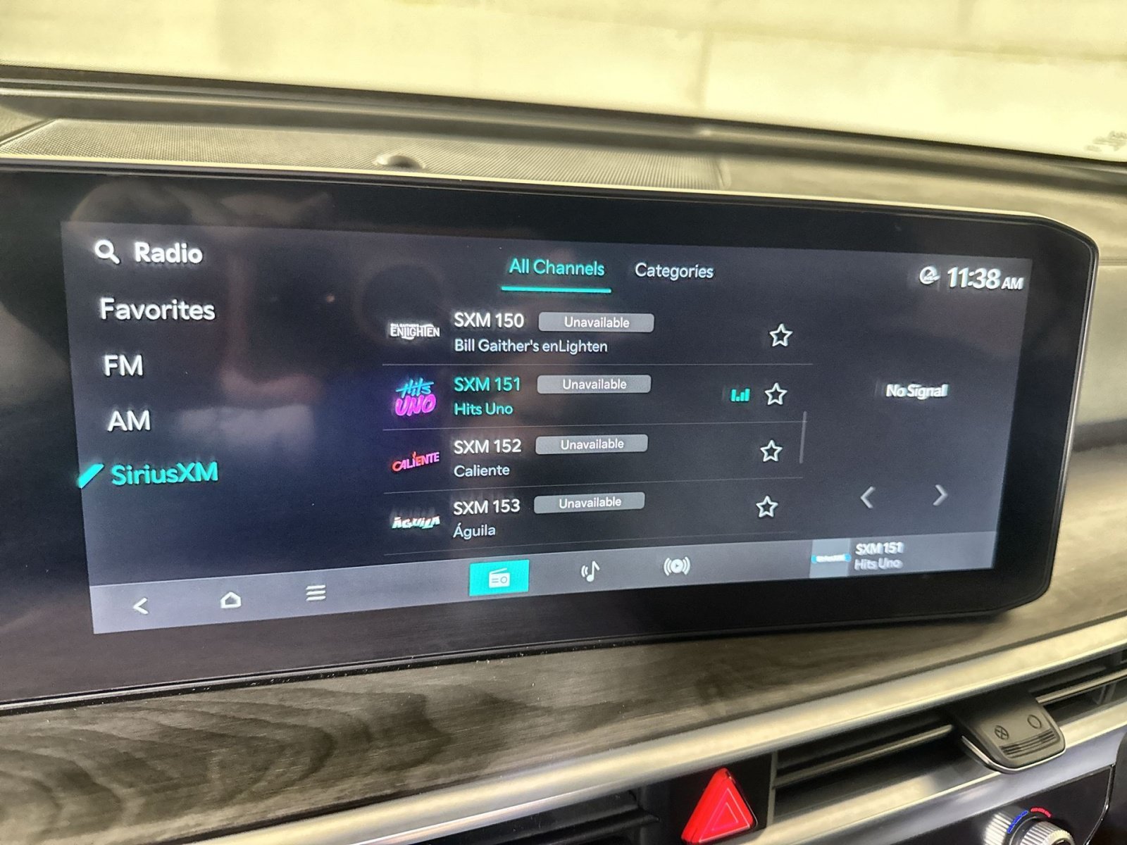 Used 2025 Kia Sorento SX AWD/4WD image 18