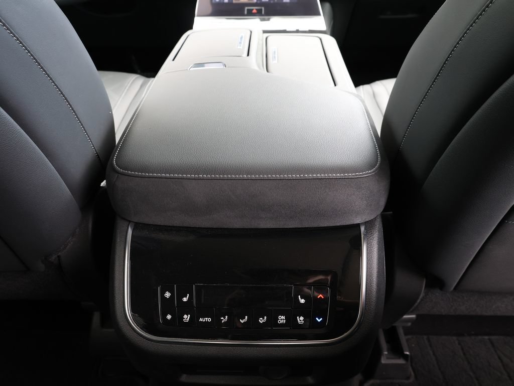 Certified 2025 INFINITI QX80 Luxe RWD image 31