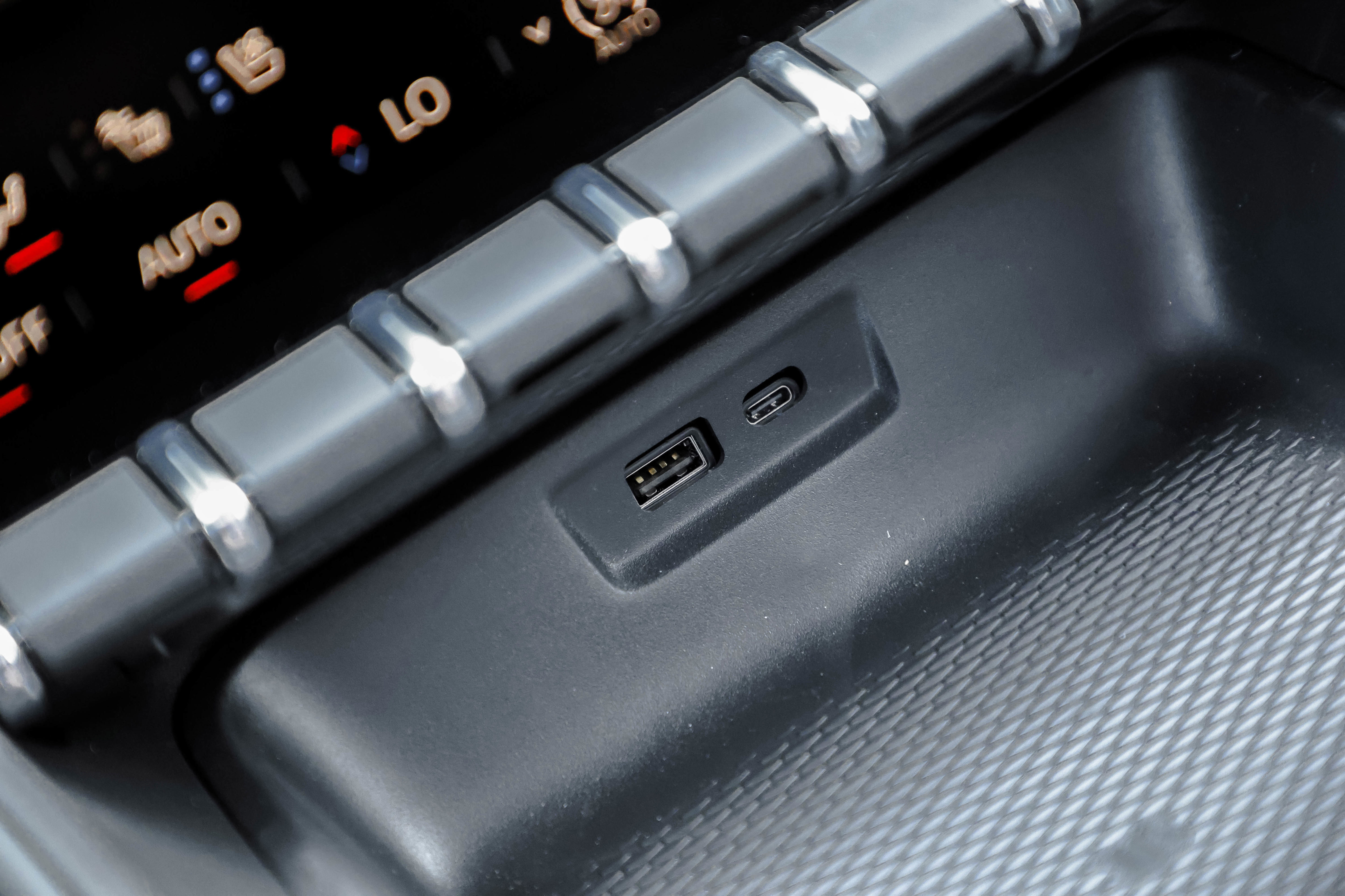 New 2026 GMC Terrain AT4 w/ Convenience Package III image 38