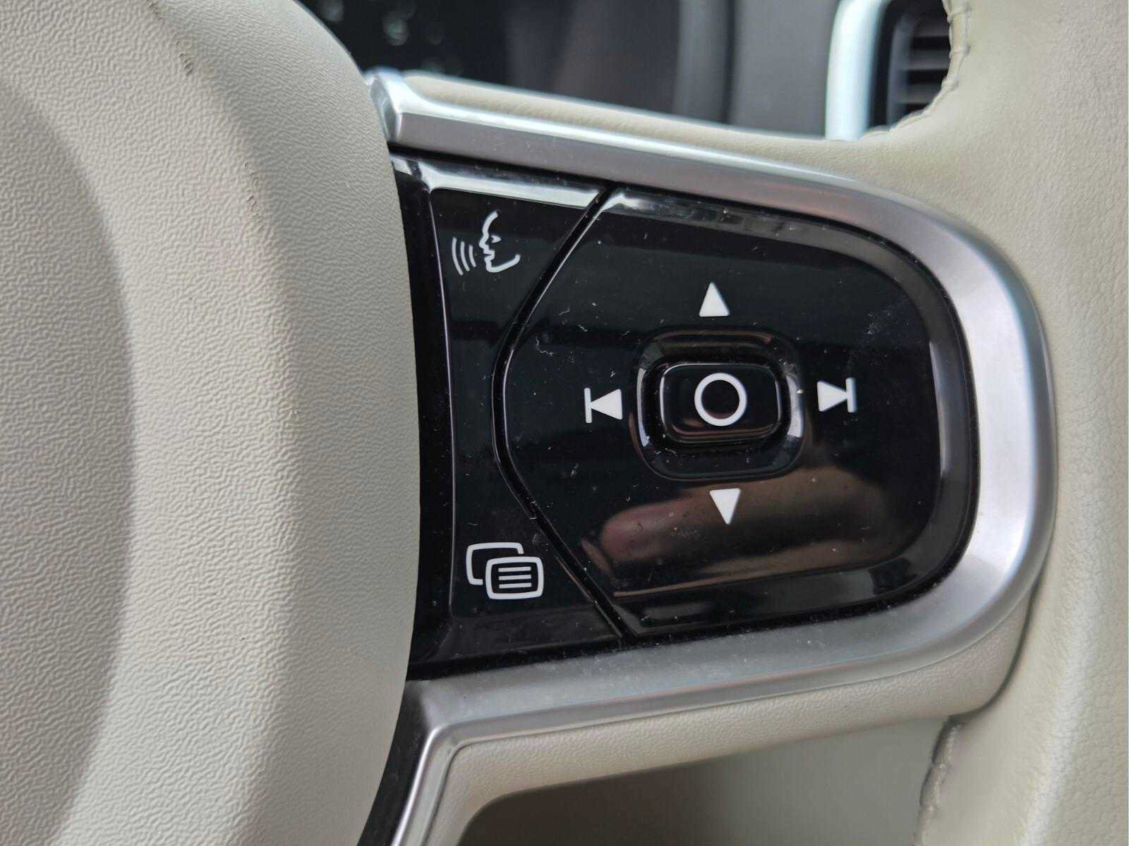 Used 2022 Volvo XC90 T6 Inscription w/ Lounge Package AWD/4WD image 29