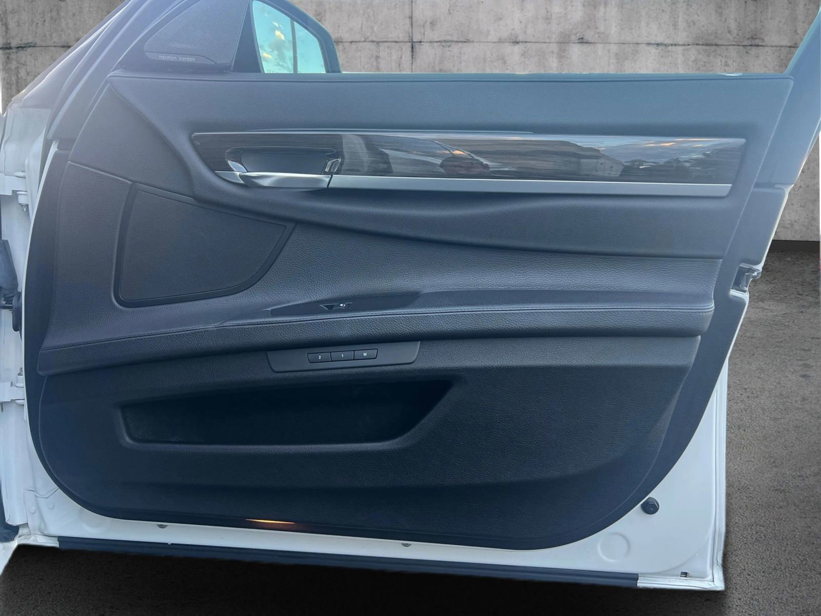 Used 2014 BMW 740Li image 21