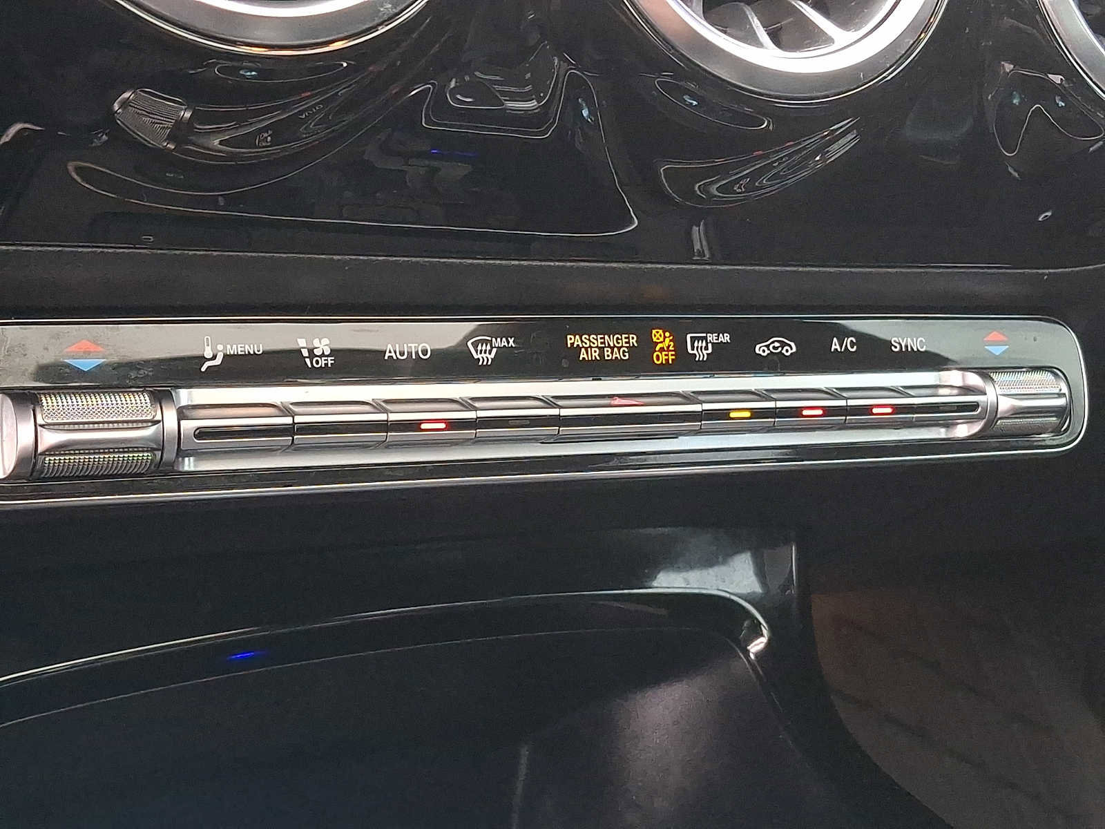 Used 2022 Mercedes-Benz CLA 250 4MATIC w/ Premium Package Lite image 14