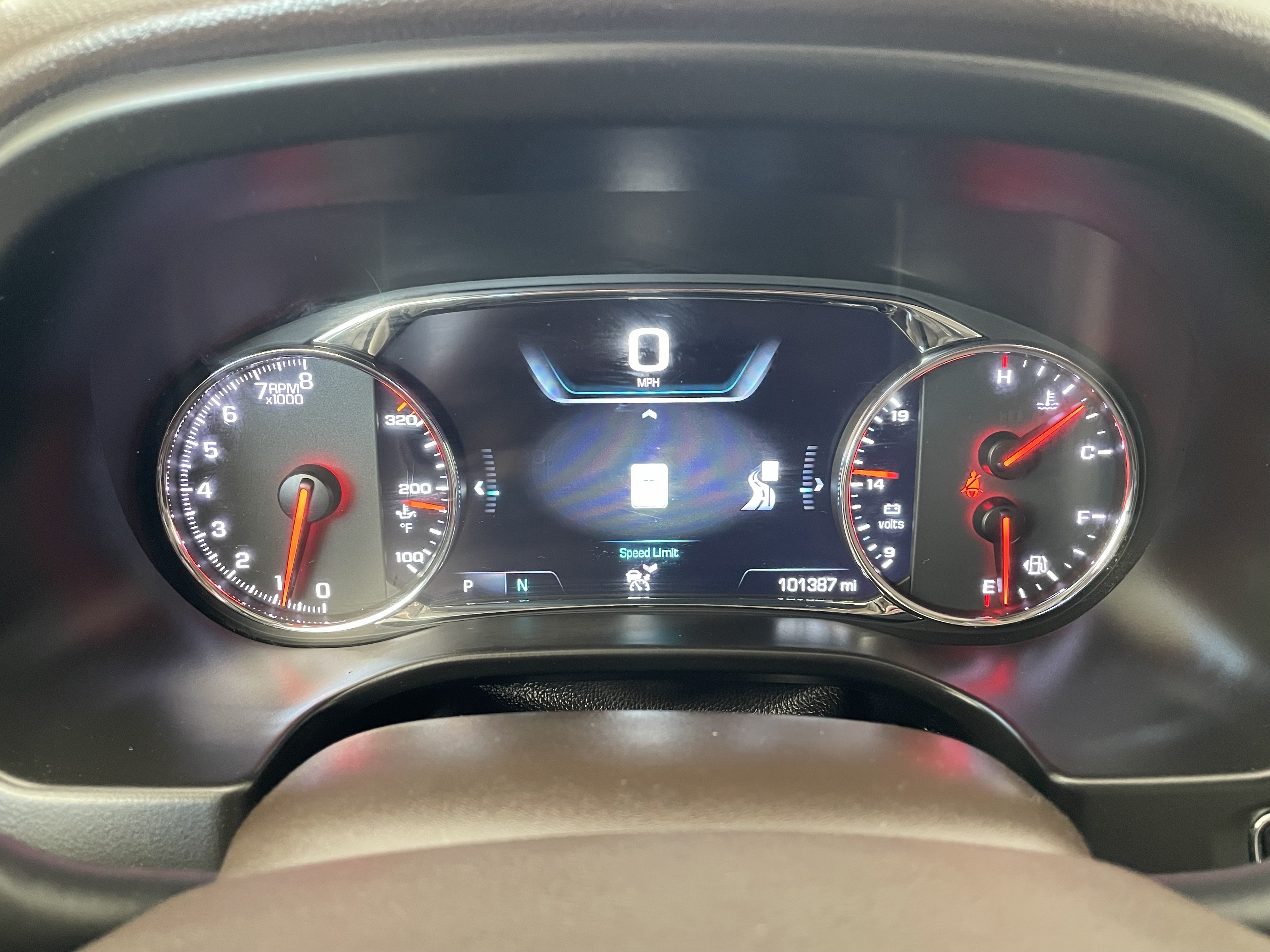 Used 2019 GMC Acadia Denali w/ Technology Package FWD image 34